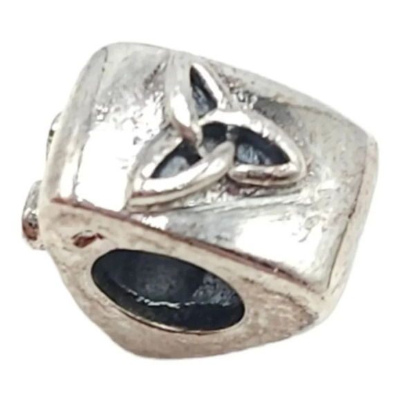 Tara’s Diary Initial R Bead Made in Ireland Sterling NOS Celtic Trinity Knot - Picture 2 of 4